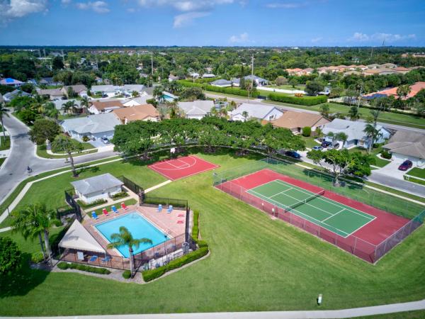 Arbor Glen, 5208 Arbor Glen Cir, Lake Worth, Florida 33463, image 1