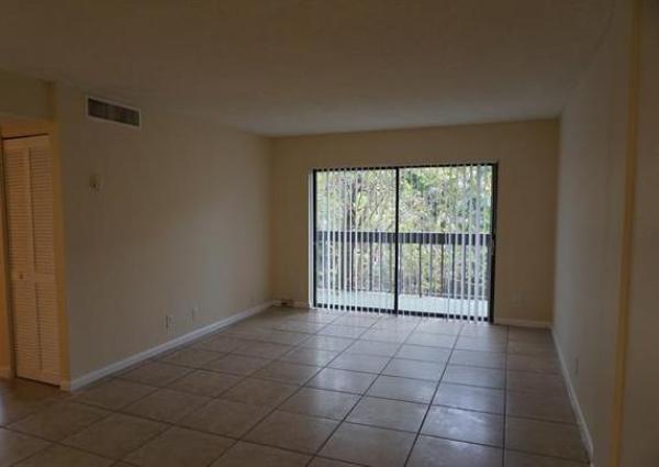 Presidential Golfview, 1720 N Congress Ave #205, West Palm Beach, Florida 33401, image 2
