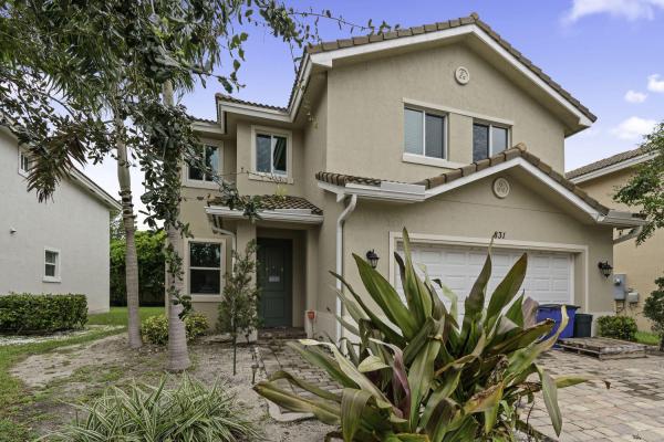 Emerald Cove, 831 Palm Tree Ln, Haverhill, Florida 33415, image 3