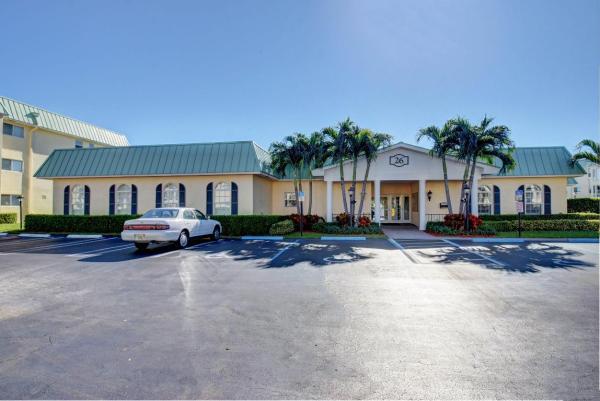 Colonial Club, 3 Colonial Club Dr #103, Boynton Beach, Florida 33435, image 1