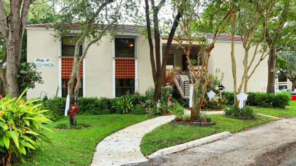 Quatraine At Jacaranda Gardens, 9876 NW 3rd Ct, Plantation, Florida 33324, image 1