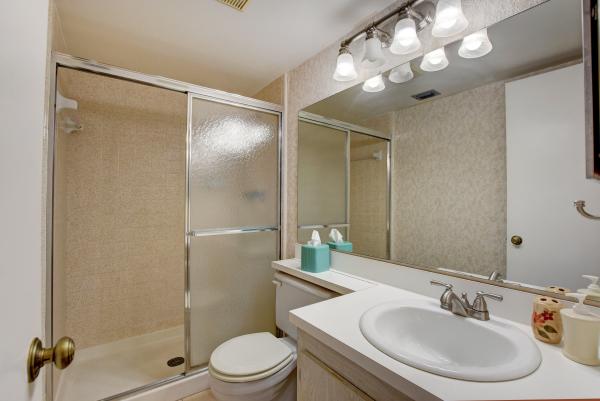 Pine Ridge South 2, 222 Pine Hov Cir #D-2, Greenacres, Florida 33463, image 2