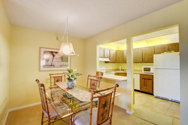 Pine Ridge South 2, 222 Pine Hov Cir #D-2, Greenacres, Florida 33463, image 3