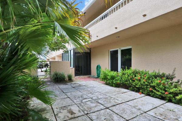 Courtyard, 1100 Surf Rd #113, Riviera Beach, Florida 33404, image 2