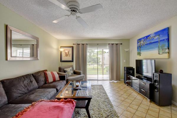 Lago Del Rey, 2900 Fiore Way #206, Delray Beach, Florida 33445, image 2