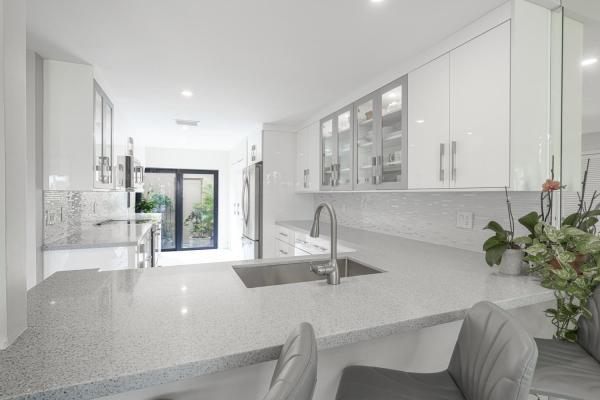 Prestwick Chase, 465 Prestwick Cir, Palm Beach Gardens, Florida 33418, image 2