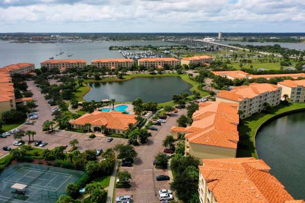 Harbour Isle West, 25 Harbour Isle Dr Dr #Ph02, Fort Pierce, Florida 34949, image 2