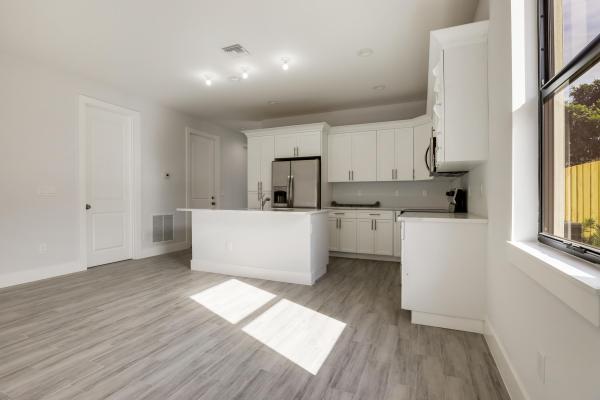 Lakewood Gardens, 3955 Edwards Ave, Palm Springs, Florida 33461, image 2