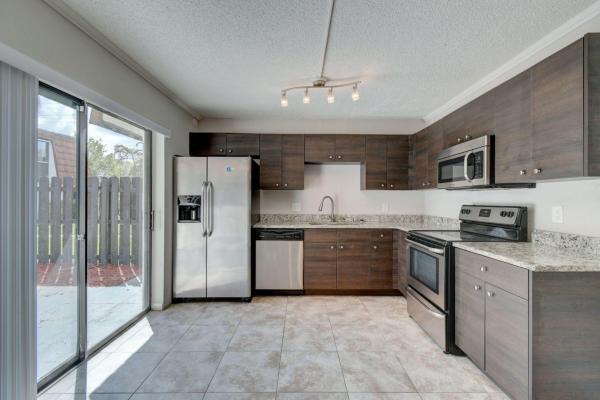 The Pines, 2116 White Pine Cir #D, Greenacres, Florida 33415, image 3