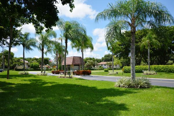 Greens Of Boca Lago, 7932 Eastlake Dr, Boca Raton, Florida 33433, image 2