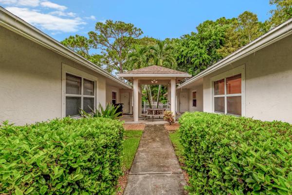 Sugar Pond Manor, 1151 Goldenrod Rd, Wellington, Florida 33414, image 3