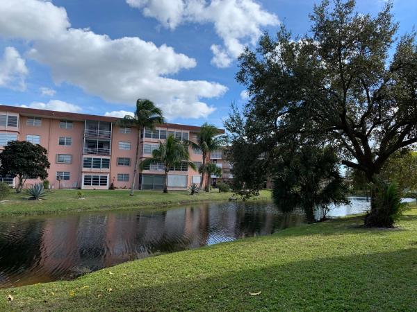 Lauderdale Oaks, 2800 NW 47th Ter #401A, Lauderdale Lakes, Florida 33313, image 1