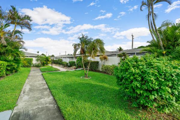 Greenway Village North, 93 East Ct, Royal Palm Beach, Florida 33411, image 1