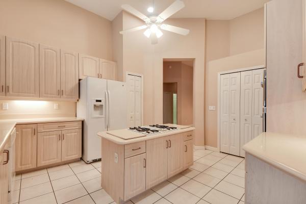 Lake Charles, 636 SW Lake Charles Cir, Port St. Lucie, Florida 34986, image 2