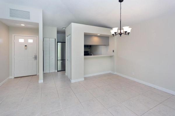 Club Cottages, 102 Club Dr, Palm Beach Gardens, Florida 33418, image 1