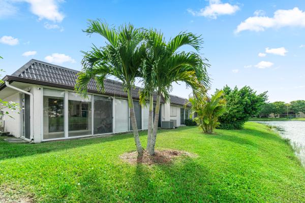 Golden Lakes Village, 117 Lake Paula Dr, West Palm Beach, Florida 33411, image 1