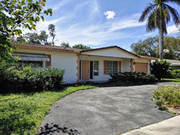 Boca Raton Square, 1124 SW 14th St, Boca Raton, Florida 33486, image 1