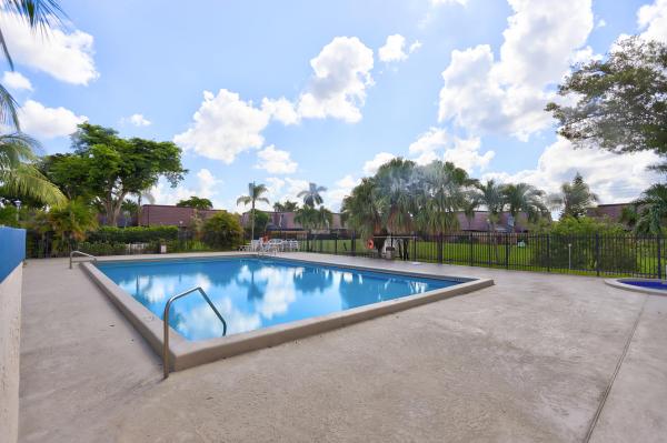 Courtyards, 7652 Courtyard Run W, Boca Raton, Florida 33433, image 1