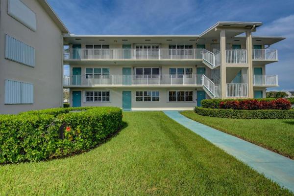Sterling Village, 230 E Horizons #210, Boynton Beach, Florida 33435, image 2