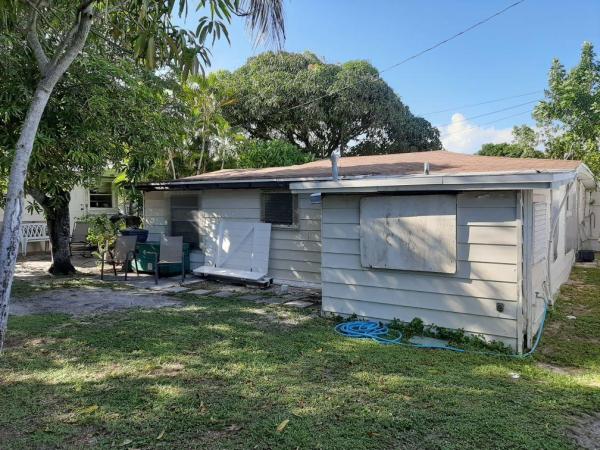 Lake Worth Town, 912 N H St, Lake Worth Beach, Florida 33460, image 1