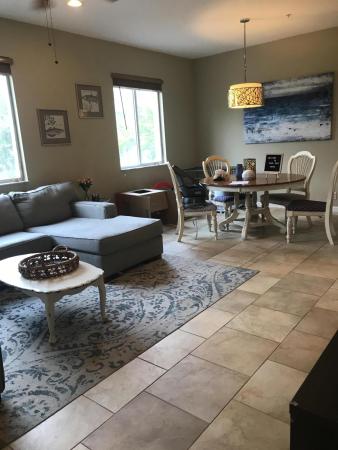 Parkside Square, 2856 S Oasis Dr, Boynton Beach, Florida 33426, image 1