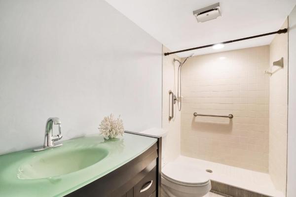 Lakewood At Palm Beach, 3525 S Ocean Blvd #103, South Palm Beach, Florida 33480, image 2