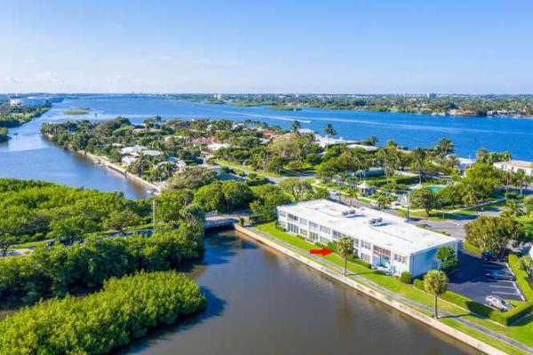 Villa Lac Beau Of Ibis Isle, 2195 Ibis Isle Rd #3, Palm Beach, Florida 33480, image 2