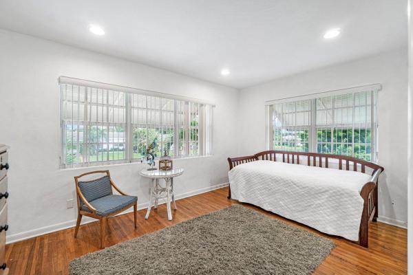 Lake Osborne Estates, 1317 Lake Victoria Dr, Lake Worth, Florida 33461, image 1