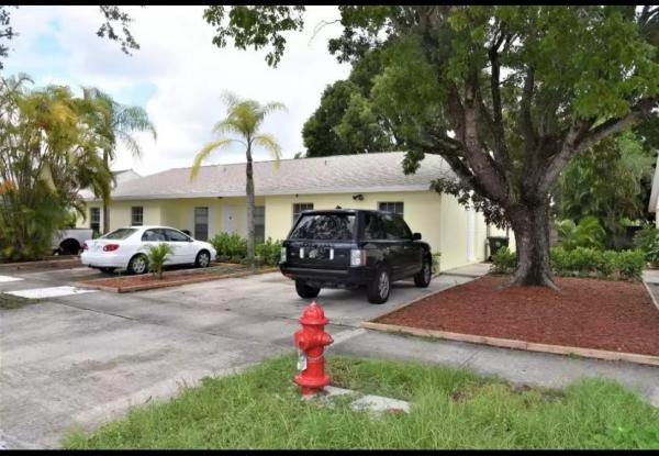 Villa Del Trio, 3675 S 57th Ave, Greenacres, Florida 33463, image 2