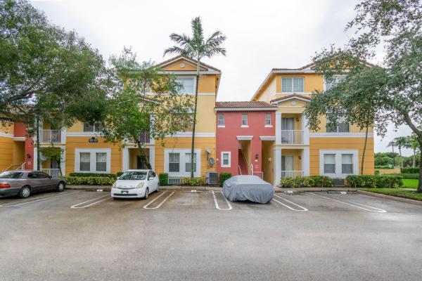 Shoma Courtyards At Royal Palm Beach, 1011 Shoma Dr, Royal Palm Beach, Florida 33414, image 3