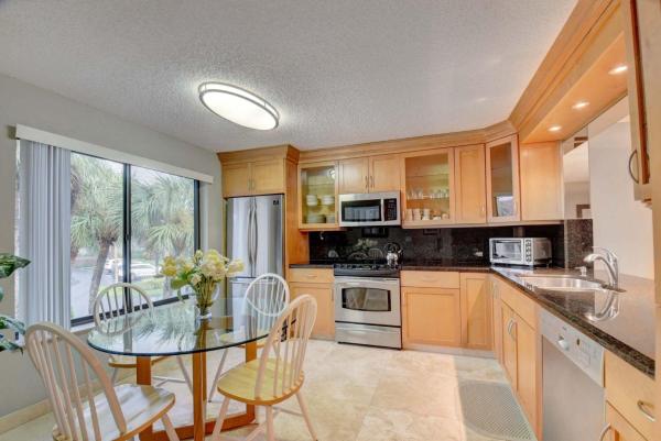 Fairway Park At Indian Spring, 5575 Fairway Park Dr #201, Boynton Beach, Florida 33437, image 1