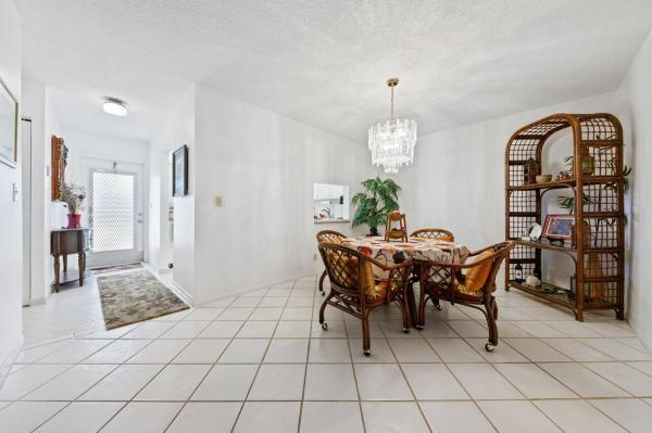 Golden Lakes Village, 163 Lake Gloria Dr #163, West Palm Beach, Florida 33411, image 2