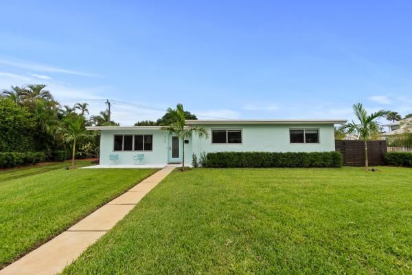Boca Villas, 255 NE 6th Ct, Boca Raton, Florida 33432, image 1