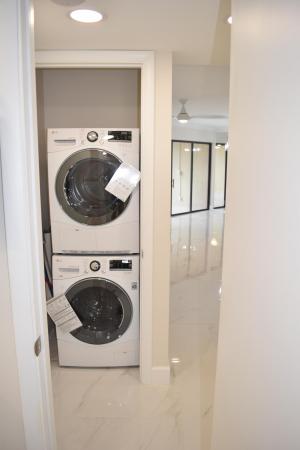 Camino Real Village, 5901 Camino Del Sol #404, Boca Raton, Florida 33433, image 2