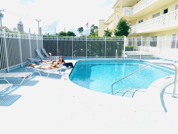Southbridge, 3915 S Flagler Dr #220, West Palm Beach, Florida 33405, image 1