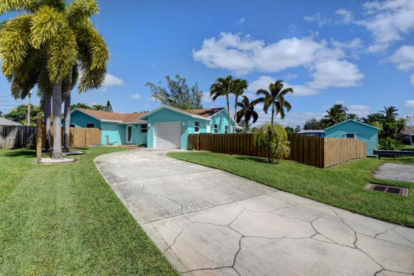 Hypoluxo Village, 3267 Vagabond Rd, Lake Worth, Florida 33462, image 1