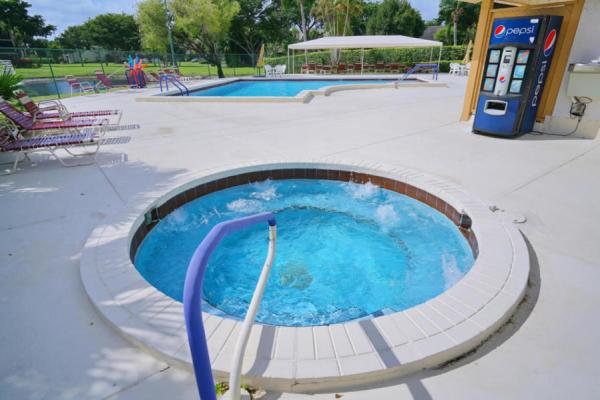 Coach Homes Of Banyan Springs, 10044 Cedar Point Blvd #604, Boynton Beach, Florida 33437, image 3