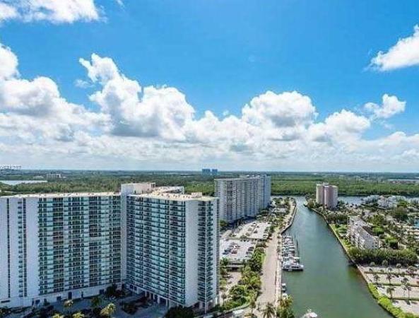 Arlen House East, 100 Bayview Dr #826, Sunny Isles Beach, Florida 33160, image 3