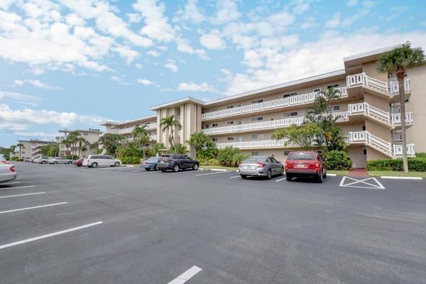 Lake Clarke Gardens, 2615 S Garden Dr S #307, Lake Worth, Florida 33461, image 1