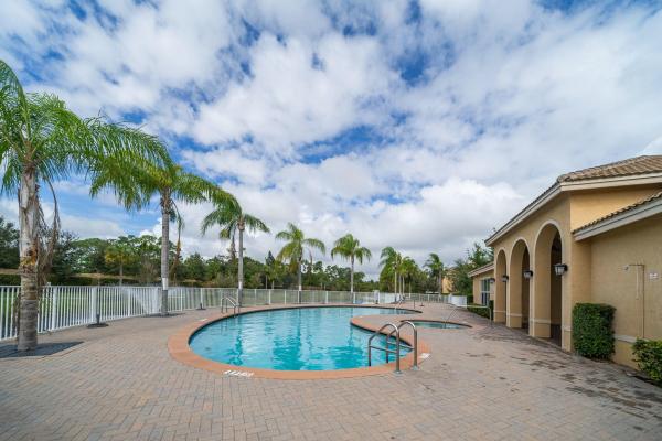 Colony Reserve At Lake Worth, 5905 Monterra Club Dr, Lake Worth, Florida 33463, image 1