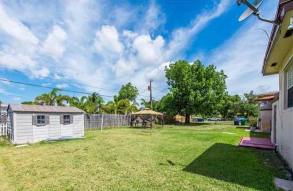 10850 NE 12th Ave, Unincorporated Dade County, Florida 33161, image 2