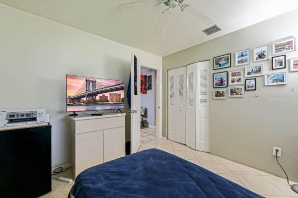 Sky Ranch, 526 Mercury St, West Palm Beach, Florida 33406, image 2