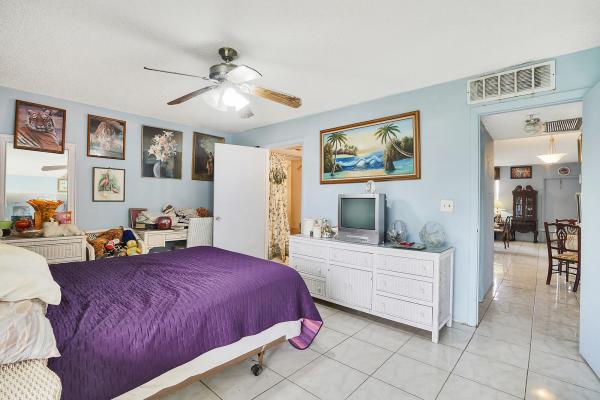 Village Green 4, 2000 Springdale Blvd #305, Palm Springs, Florida 33461, image 1