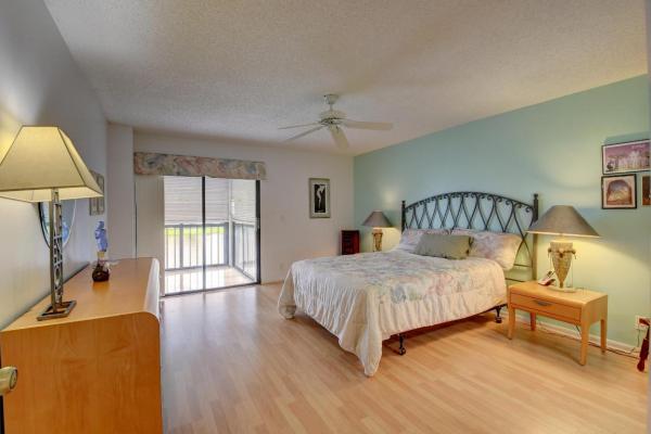 Huntington Towers, 7360 S Oriole Blvd #302, Delray Beach, Florida 33446, image 2