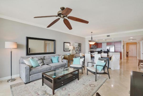 Marina Grande Club & Residences, 2650 Lake Shore Dr #703, Riviera Beach, Florida 33404, image 3