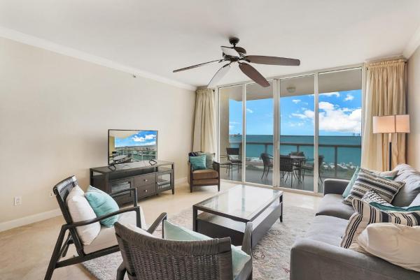 Marina Grande Club & Residences, 2650 Lake Shore Dr #703, Riviera Beach, Florida 33404, image 2
