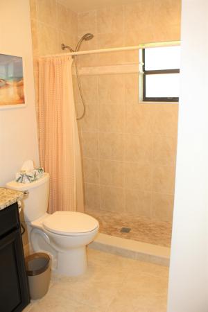 Bent Tree Villas East, 4390 Eucalyptus Tree Ct #B, Boynton Beach, Florida 33436, image 2