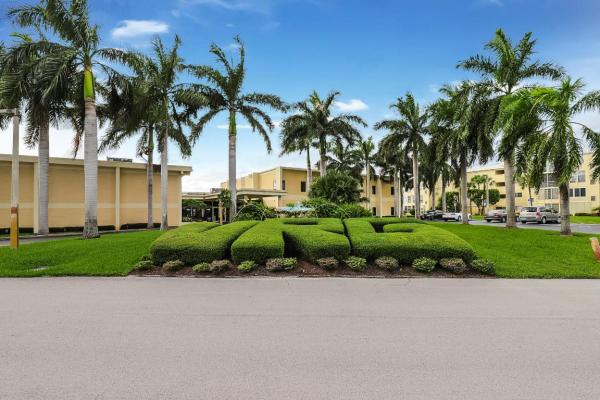 Village Royale Forest Green, 330 NE 26th Ave #417, Boynton Beach, Florida 33435, image 2