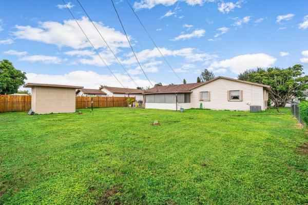Greenbrier, 4032 Sussex Ave, Lake Worth, Florida 33461, image 3