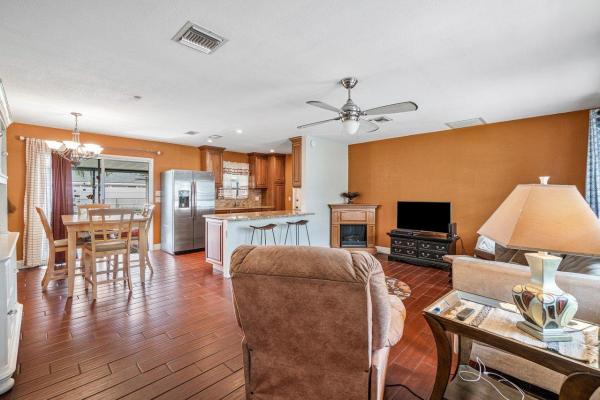 Greenbrier, 4032 Sussex Ave, Lake Worth, Florida 33461, image 2